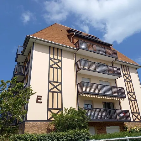 50 M De La Proche Deauville Villers-sur-Mer